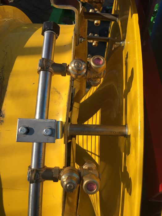 Садовий оприскувач на мтз, вентиляторний оприскувач