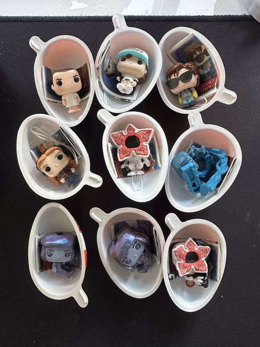 Stranger things kinder joy