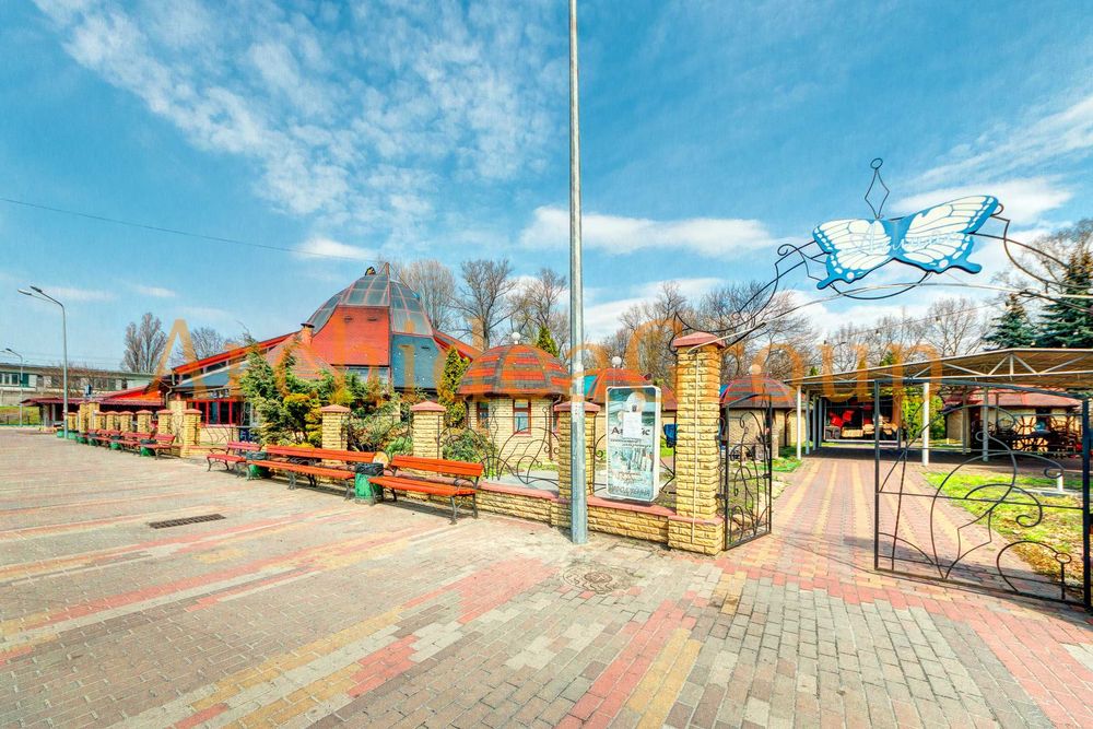 Ресторан 395 м2 з літніми бесідками Гідропарк, супер локація