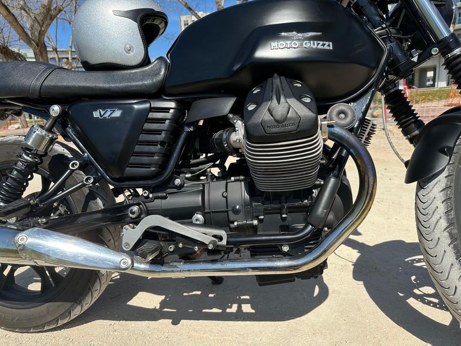 Moto Guzzi V7 Stone II 750CC
