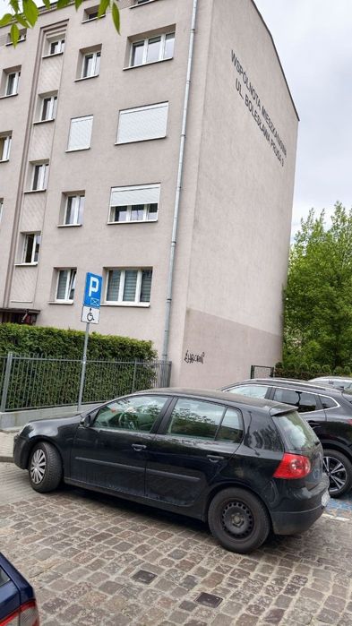 Sprzedam 4-pokojowe mieszkanie z piwnicą w centrum Torunia, 70 m², po nowym remoncie.