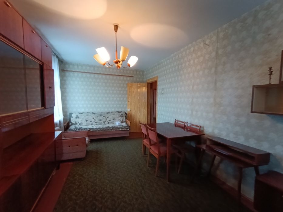 3-кімнатна 3/5 63м, брежнівка