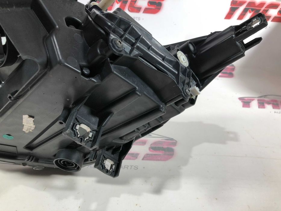Farol Frente Otica BMW i3 Adaptive Led Direito Original