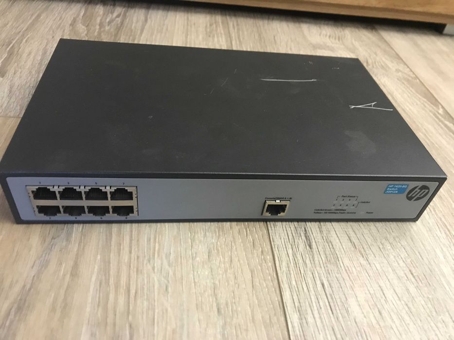 Switch HP 1620-G JG912A 8xGigabit + Console port