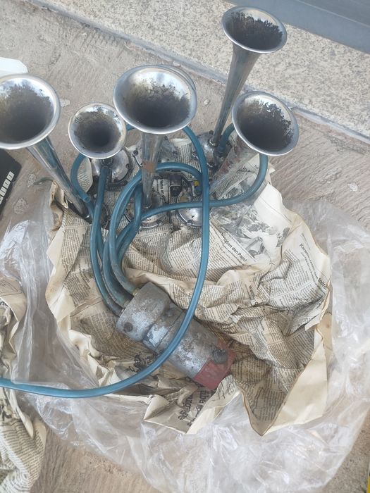 Conjunto de buzinas pneumáticas