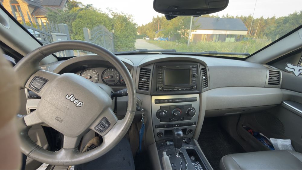 Sprzedam samochód osobowy marki Jeep Grand Cherokee