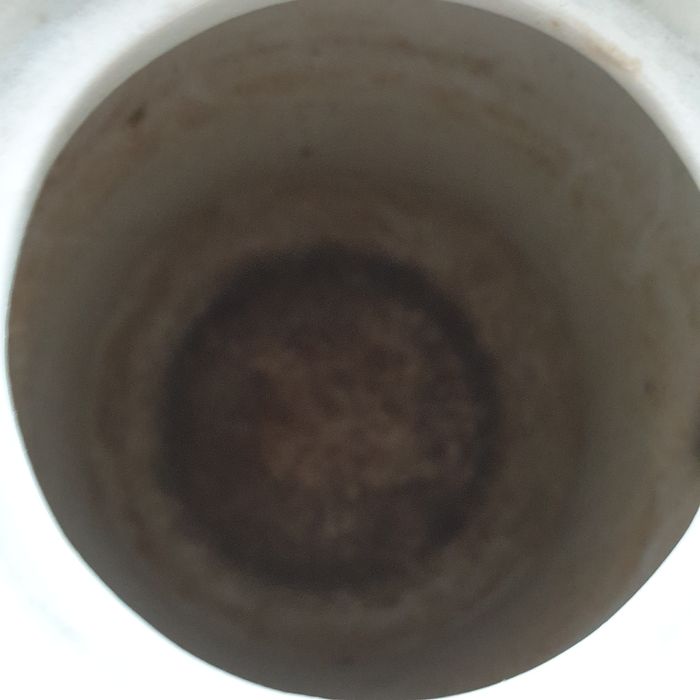 Stary pojemnik ceramiczny