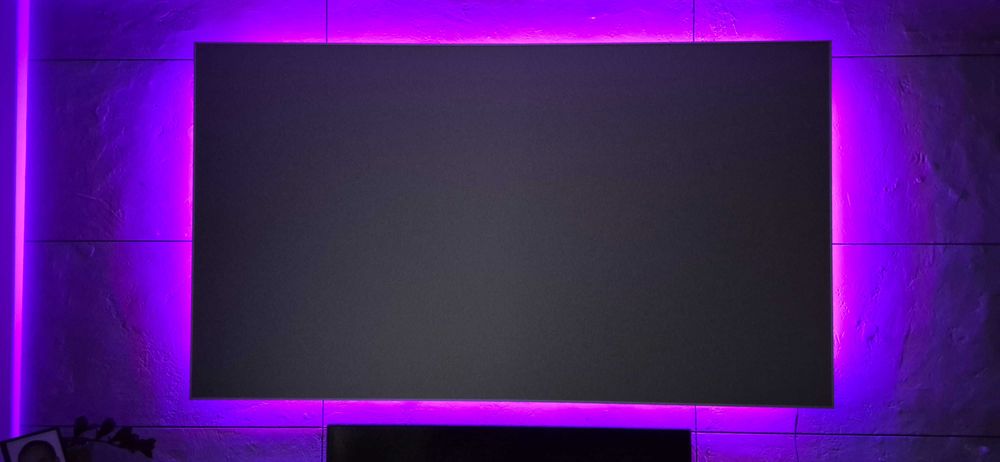 Ekran projekcyjny ALR MagicScreen Future Black AMLED 92″