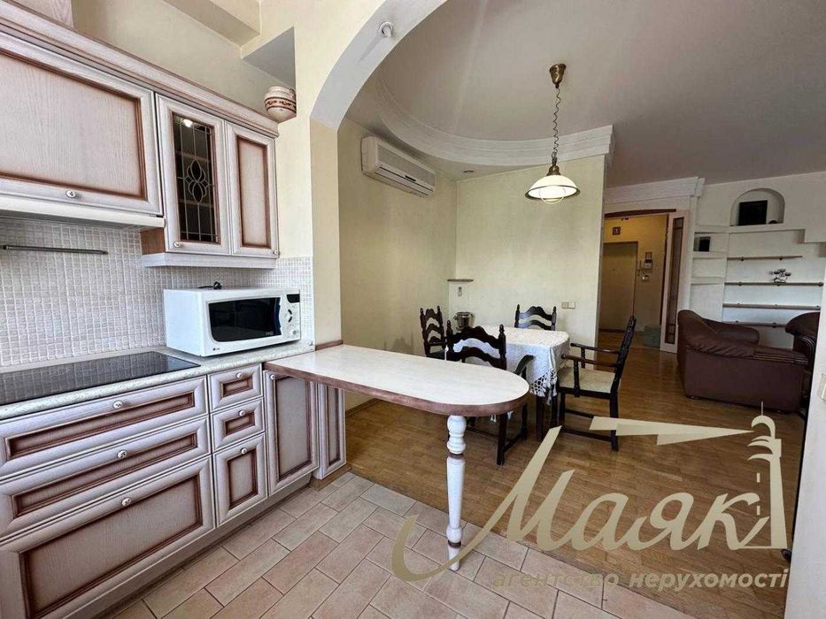 Без% Аренда двухуровневой квартиры по ул.Верхогляда/Драгомирова 4