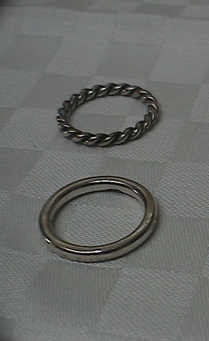 Diversos anéis originais da PANDORA