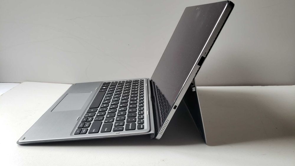 Ноутбук і планшет Dell Latitude 7210 2-in-1 12.3" 1920x1080 IPS i5-10310U 16GB LPDDR3 256GB SSD 4g Modem