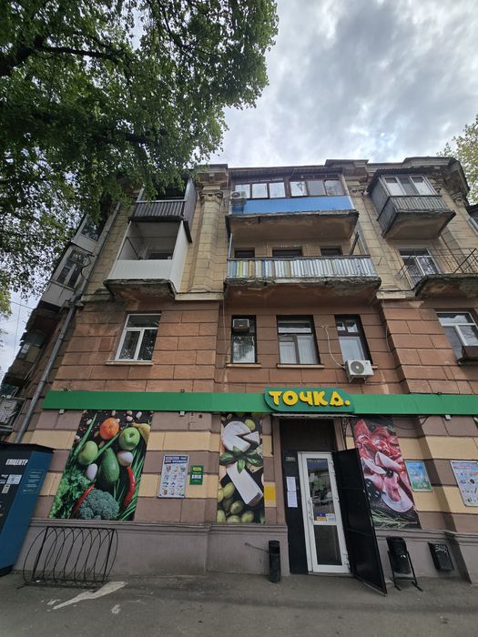 В продаже 2 комнаты + гараж. Ул. Фабричная.