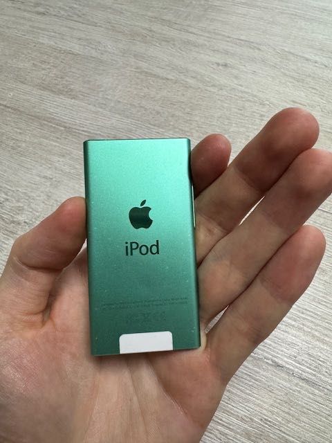 Apple iPod nano 7 16GB Green mp3 плеєр
