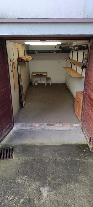 Ciepły garaż Wołów 13 M2 z prądem