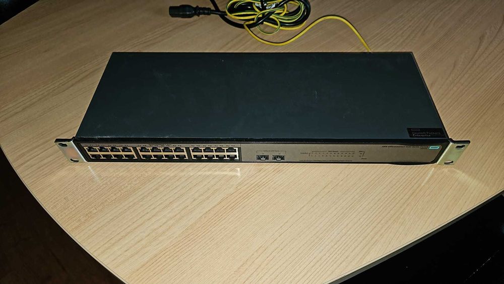 Negociável! Switch para Bastidor HP JH017A 24 portas