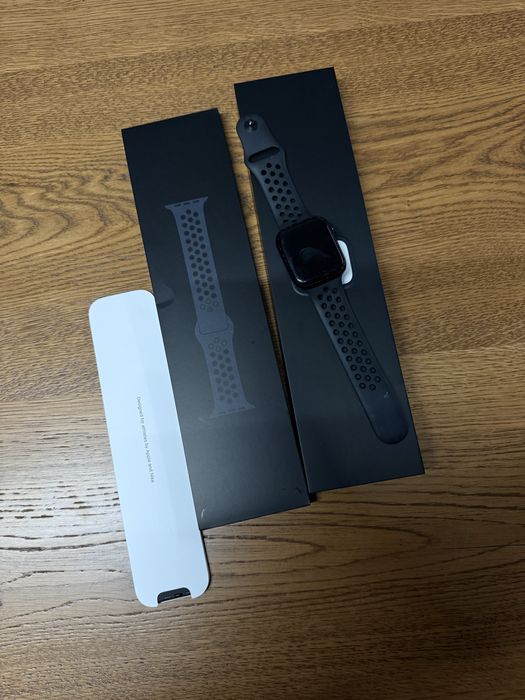 Apple Watch series 7 45 mm - Nike!