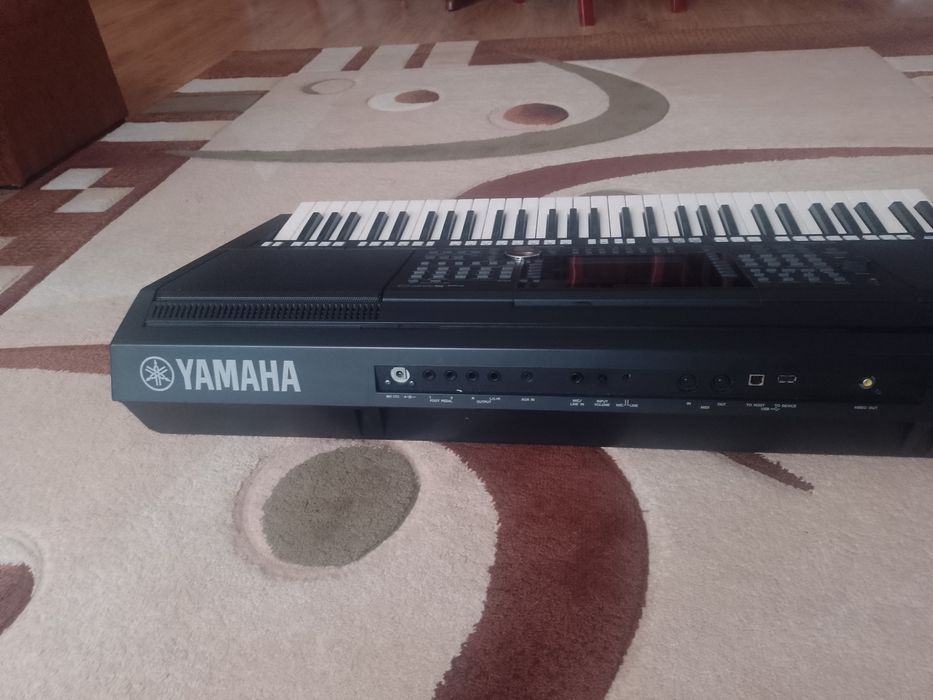 Sprzedam keybord Yamaha psr s 950 pulpit zasilacz pokrowiec