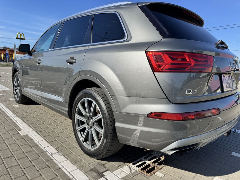 Ауді Q7.  2015 р