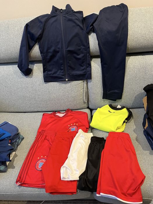 Zwstaw ubrań dla chlopca 122/128