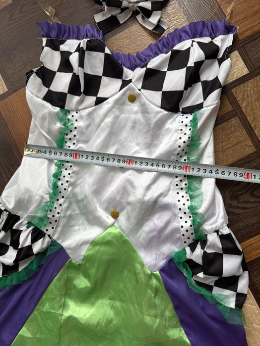 Жіночі карнавальні костюми: морячка, Дракула/вампір, Гарлі Квін/клоун