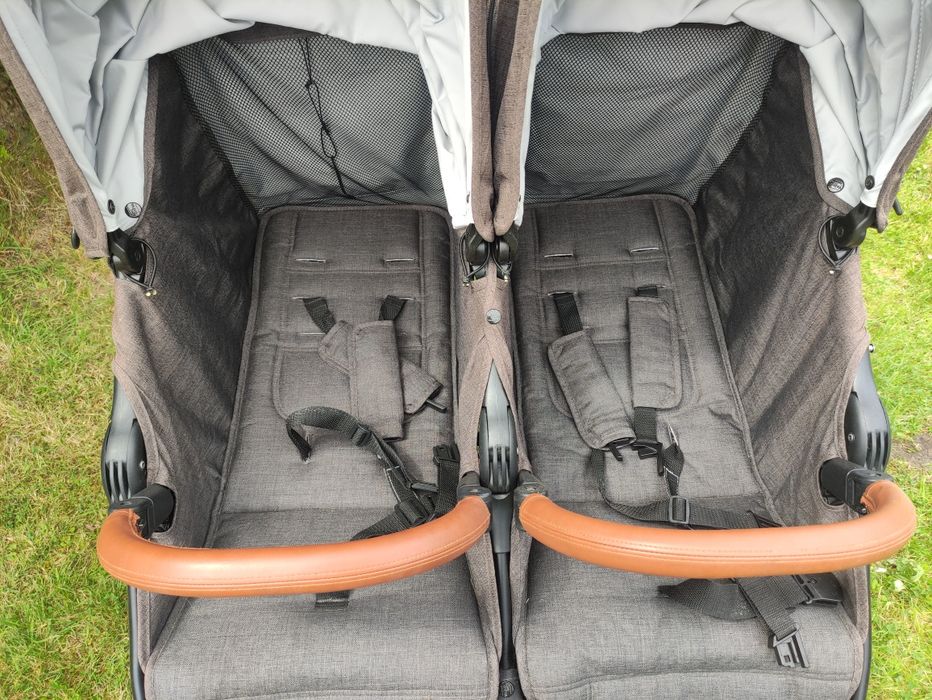 Wózek valco snap Duo trend Charcoal bliźniaczy rok po roku