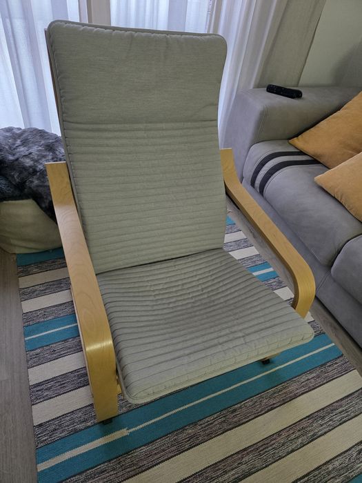 Cadeirão IKEA, com forra vermelha extra