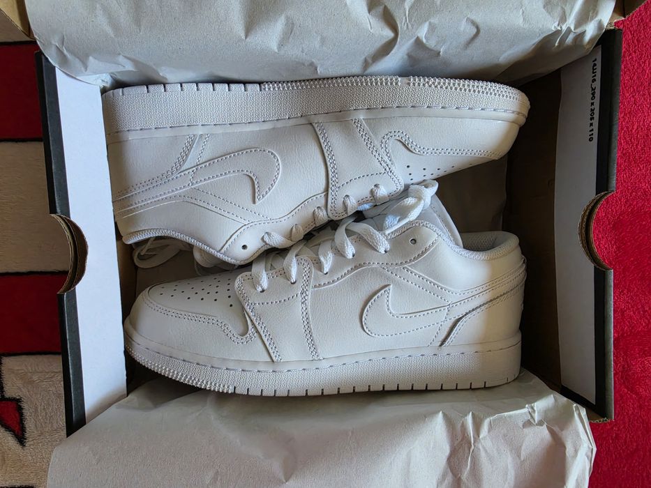 Nowe buty Jordan 1 Low (GS)  białe