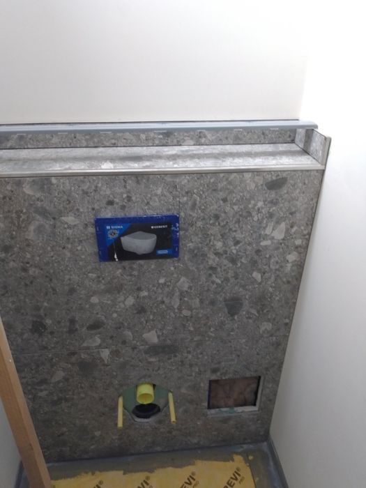 Монтаж напольних покриттів.