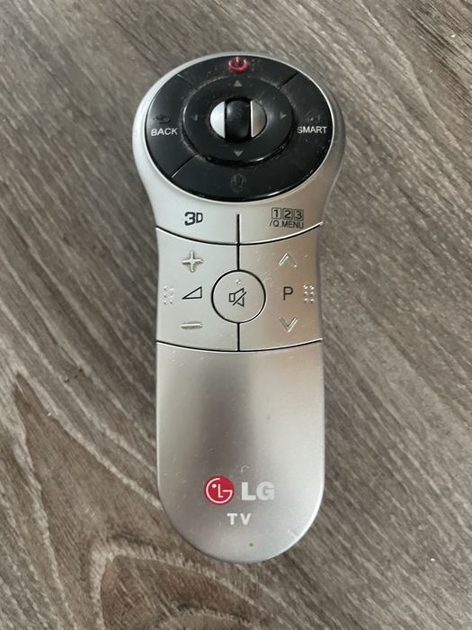 LG LED SMART TV 42LA690S (Para Peças)