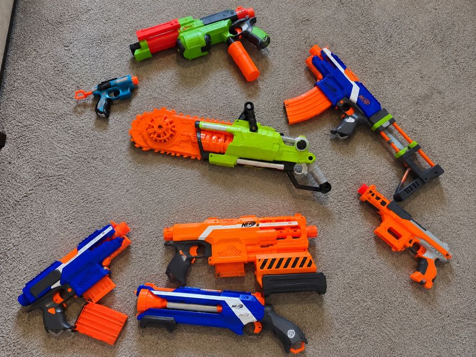 NERF — лот оригінальних бластерів
