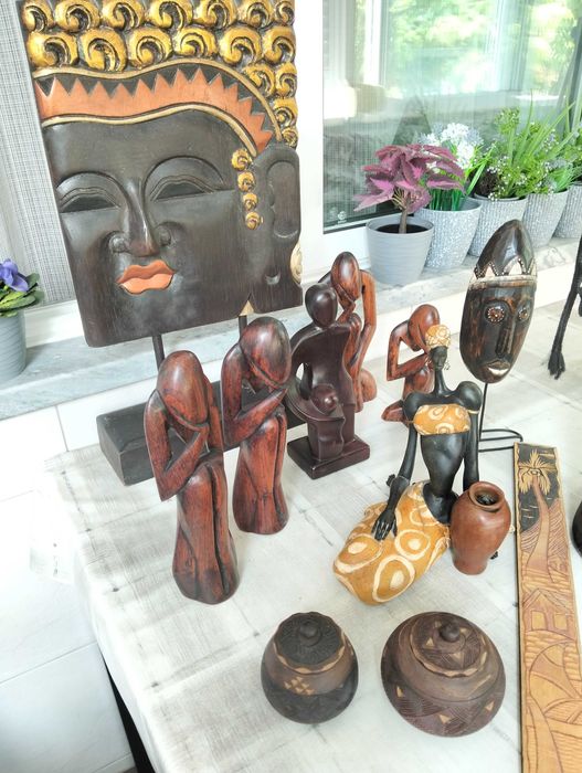 Várias peças africanas