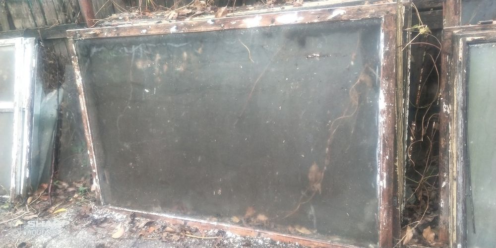 Продаю рамы со стеклами 2000*1300, за все 500грн.