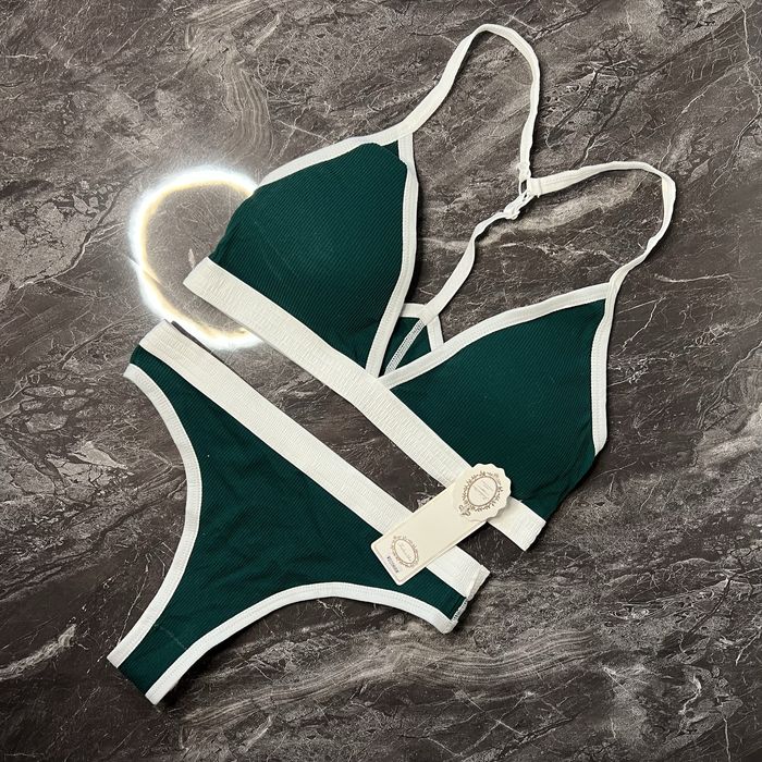 Гарна жіноча білизна