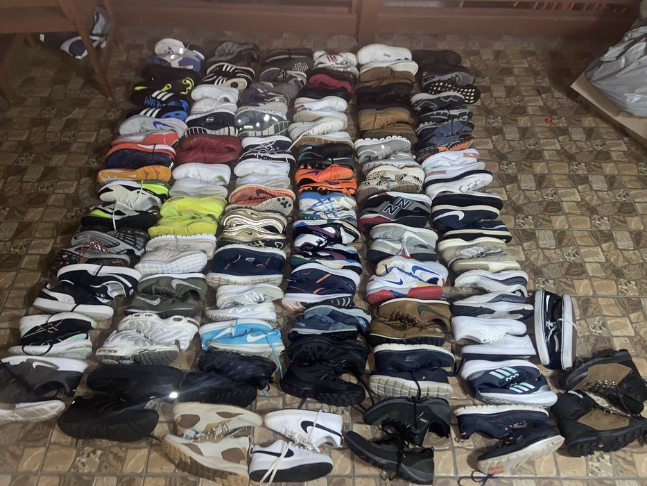 Лот 72 пар оригінальних кросівок | Опт | Гурт відомих брендів
