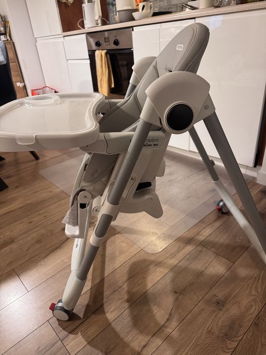 Krzeselko do karmienia peg perego