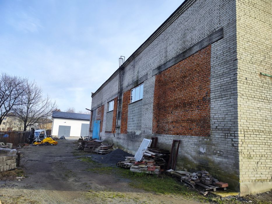 Оренда приміщення під СТО, склад з новим підйомником та  офісом