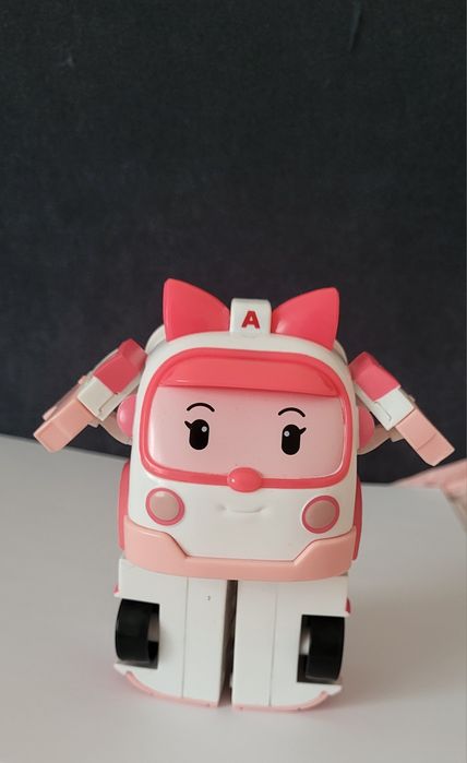 Іграшки-трансформери Робокар Полі