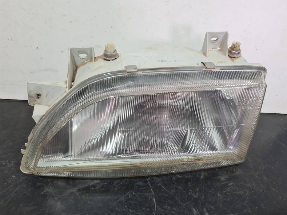 Farol Esquerdo Ford Escort Berl.turnier