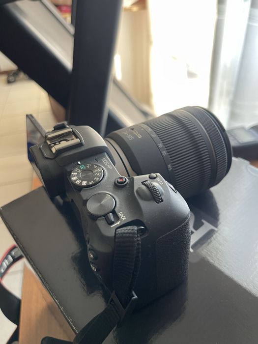 Mirrorless Canon RP + lente RF 24-105mm F4-7.1