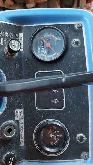 Trator Iseki 3210