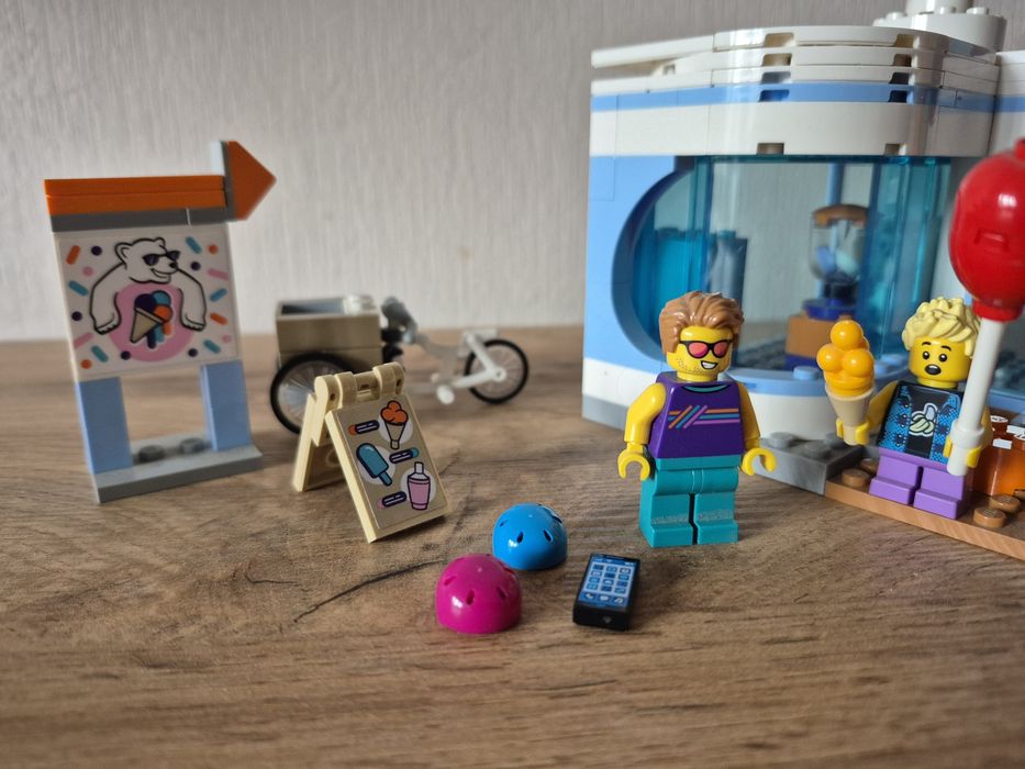 LEGO City 60363 — Кафе з морозивом