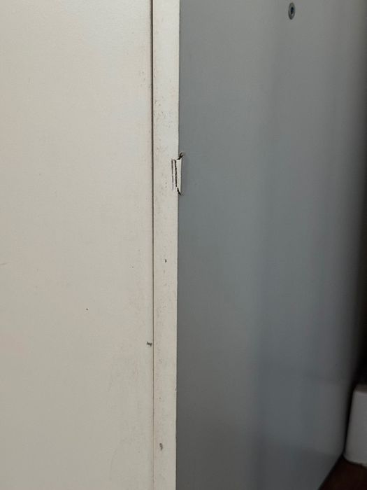 Biała szafa drzwi przesuwne