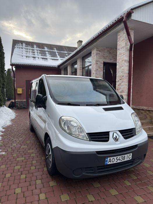 Renault Trafic 2.0 дизель 2008 рік