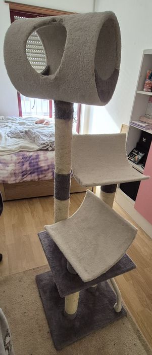 Torre de gato usado
