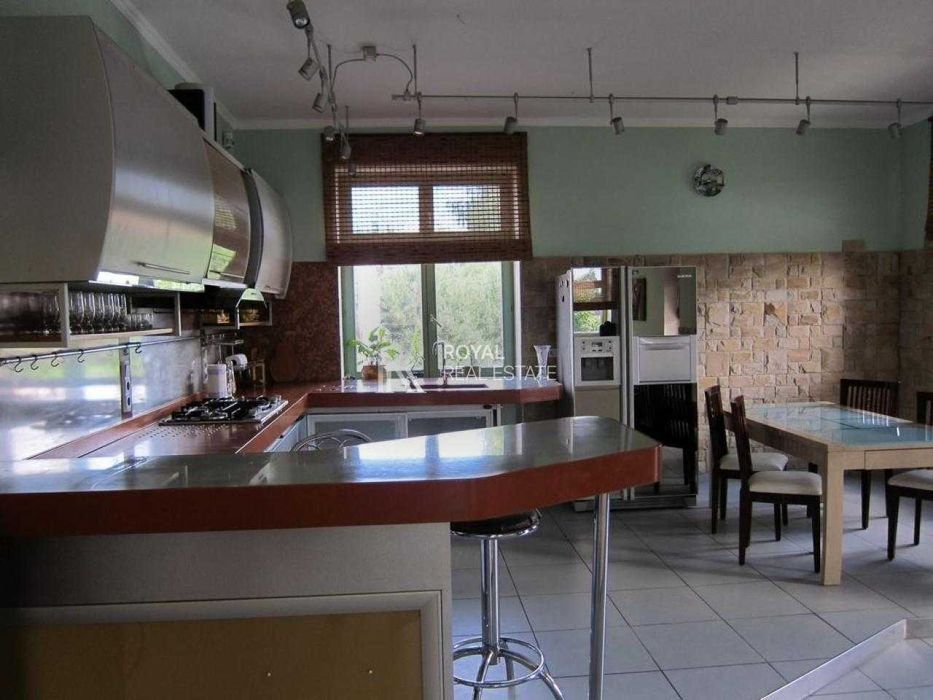 Оренда Будинок Конча-Заспа 520 м² 9 кімнат 21 сотка Вихід до Дніпра Сонячні панелі Басейн Лазня Причал Гараж