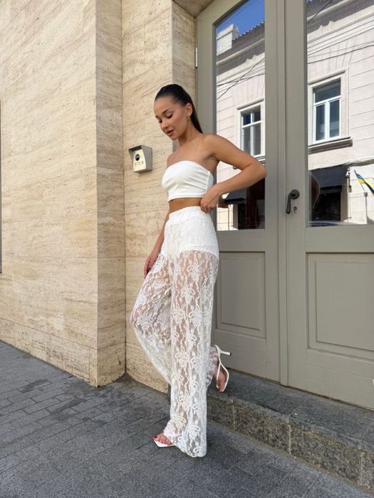 Жіночий костюм трійка білий мереживні штани + шорти + топ