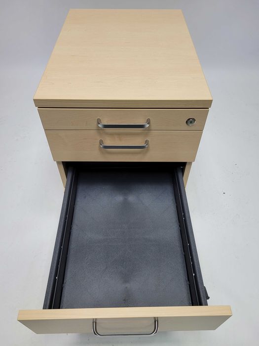 Zestaw mebli Nowy Styl klon (biurko 140x80 + kontener) - duża ilość
