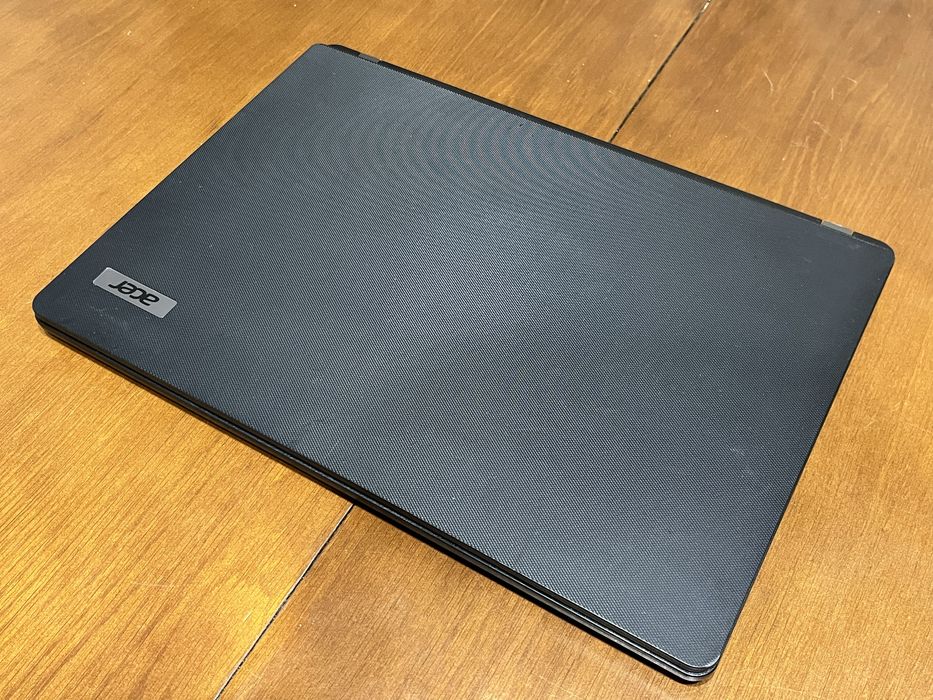 Ноутбук 14" Acer TravelMate на Intel i5-8250U с 8ОЗУ/256SSD/FullHD