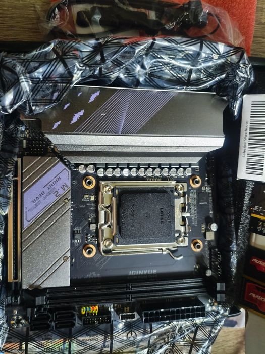 Комплект B650/Ryzen 7500f/ddr5 32gb.