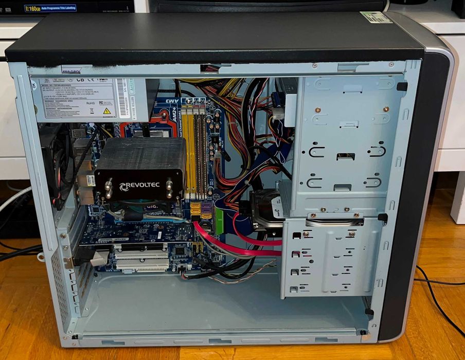 Gigabyte GA-M720-US3 Athlon 3GHz 8GB-RAM Windows 10 Pro 250GB HDD